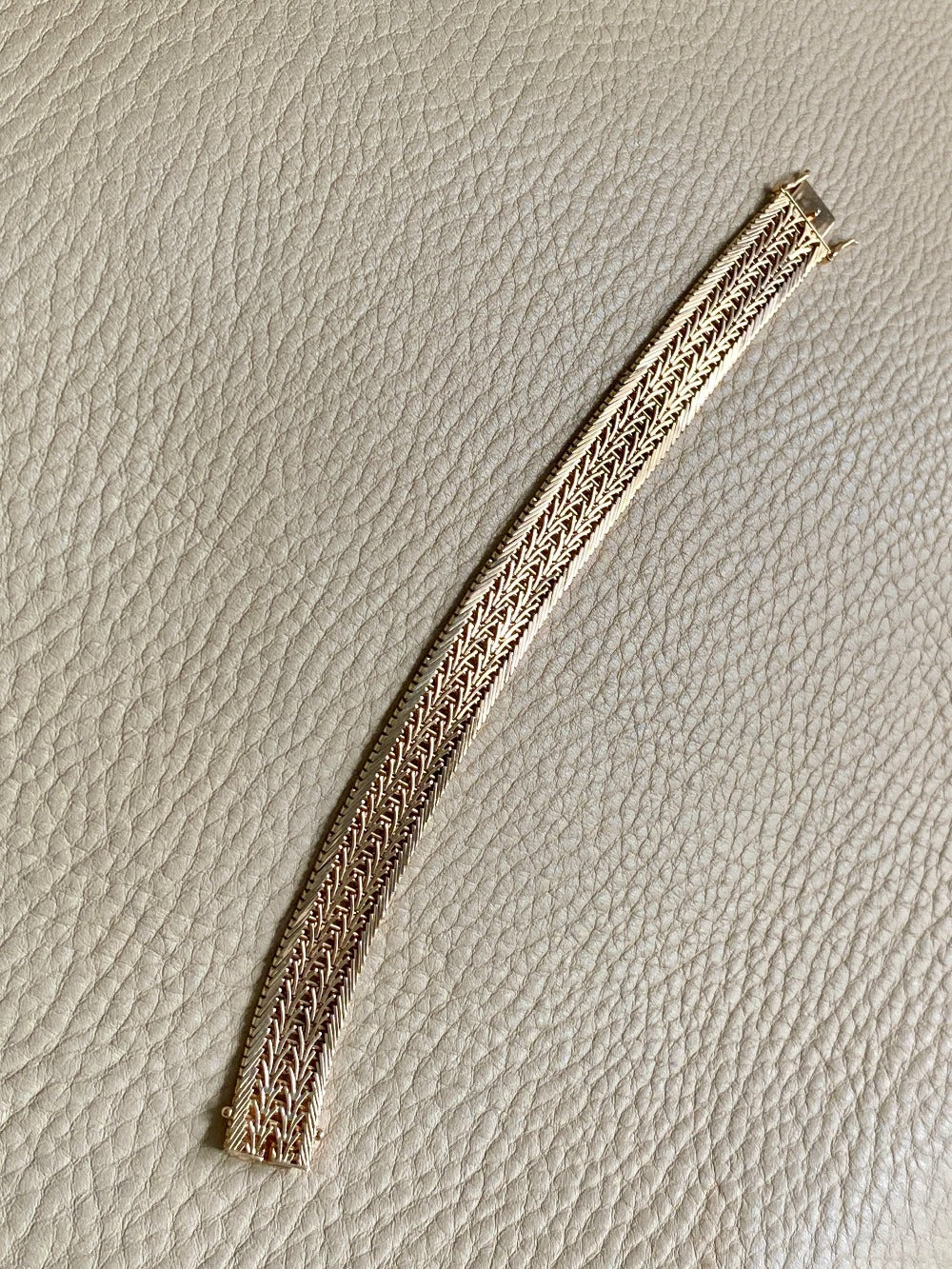 Phenomenal Danish link bracelet in 14k solid gold - by Jørn Arne Backhausen - 6.75 inch length