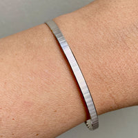 vintage 18k white gold bangle on wrist penelopepenelope.com