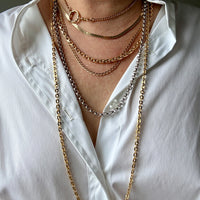 Italian Midcentury era Vintage Flat Oval link long chain in 18k gold - 32.3 inch length