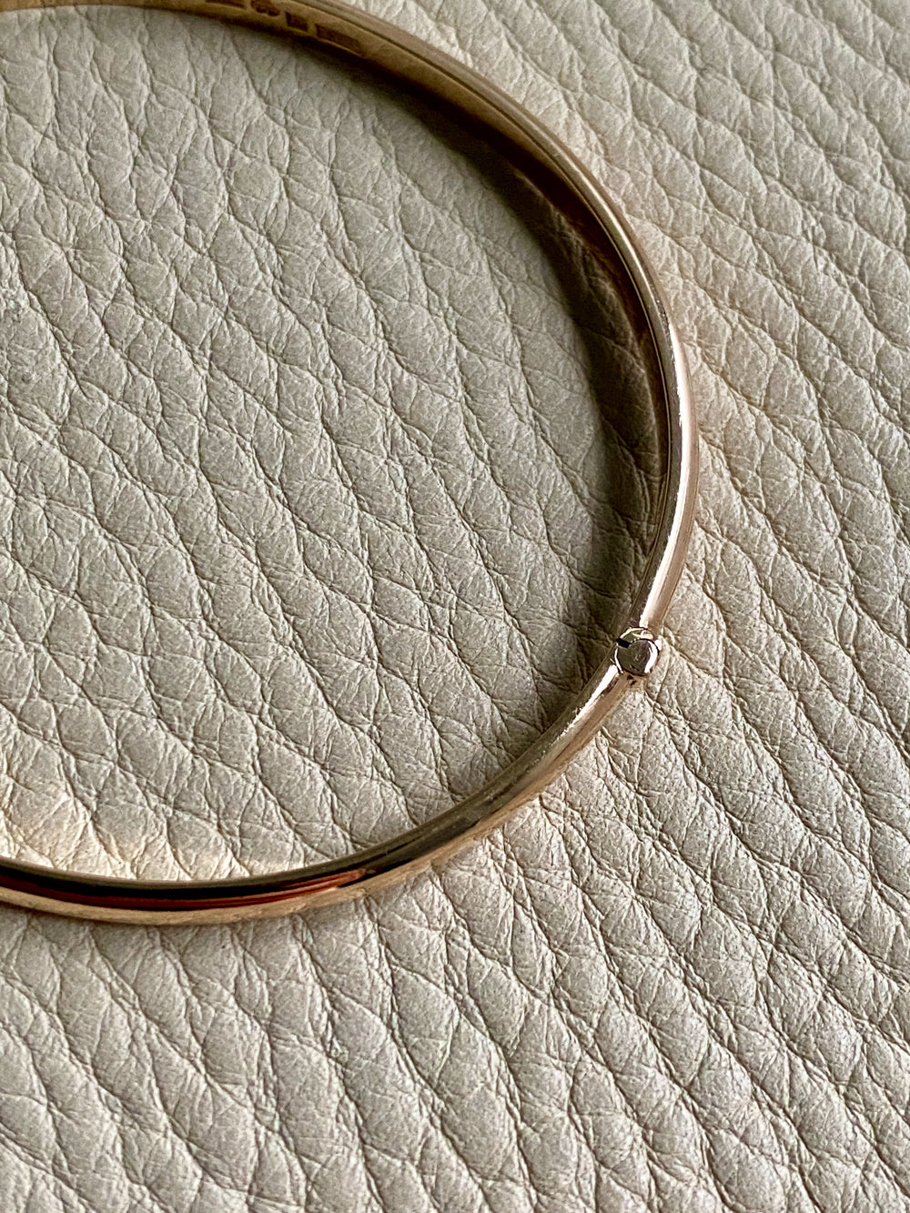 1978 Swedish vintage SOLID 18k gold hinged bangle 18.2g - Size 6 7/8
