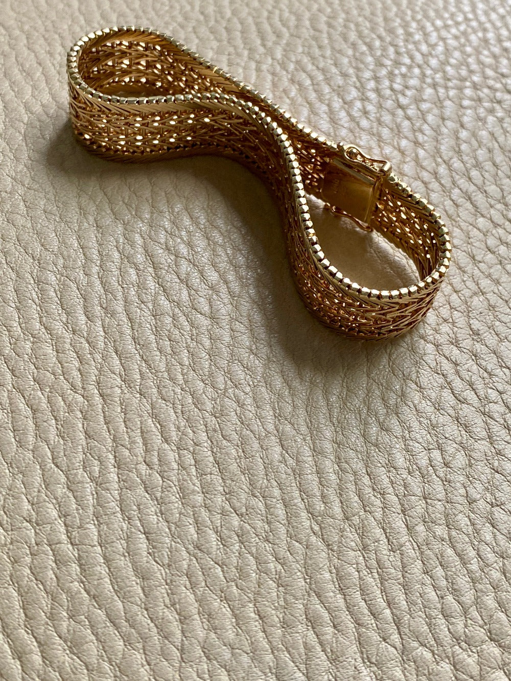 Phenomenal Danish link bracelet in 14k solid gold - by Jørn Arne Backhausen - 6.75 inch length