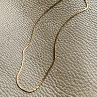 Sleek Italian vintage chain- 18k gold zigzag link necklace - 16.5 inch length