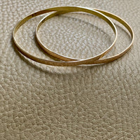 Vintage 14k solid gold bangle - 8.25 inch interior circumference
