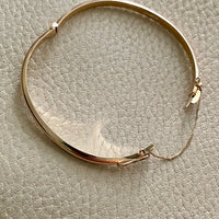 Immaculate! 1994 Finnish vintage 14k gold hinged bangle bracelet
