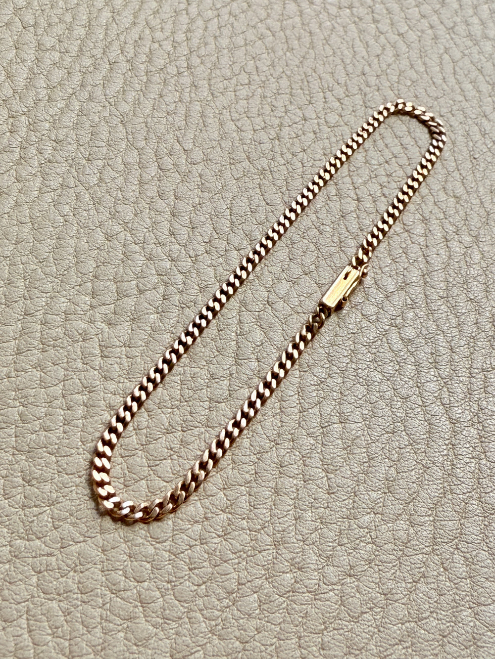 Victorian era 18k gold skinny pressed curb bracelet - 7.3 inch length