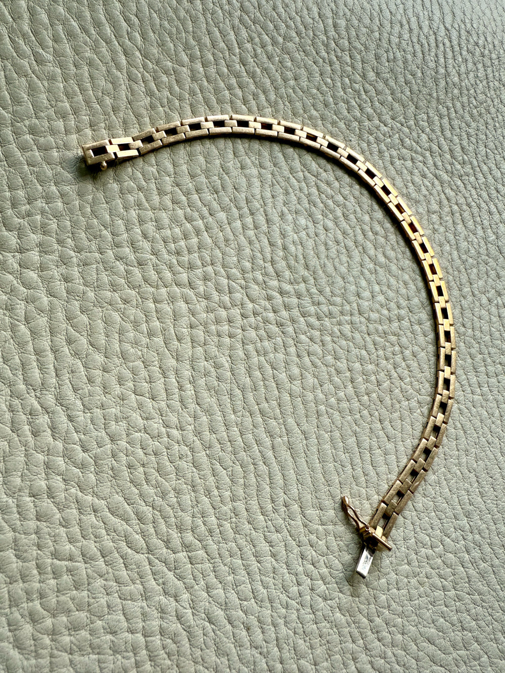 Slinky 18k Gold Vintage Midcentury Brick Link Bracelet - 7.3 inch length