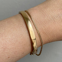Midcentury era Scandinavian vintage 18k Gold hinged bangle