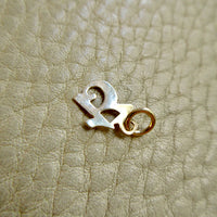 Lucky 13 - 14k gold vintage charm or pendant - 0.64 inch
