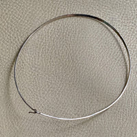 Contoured Hammer Textured Vintage Swedish Sterling Silver Neck Ring Choker - Signed Robbert - 16.2 inch interior circumference necklace