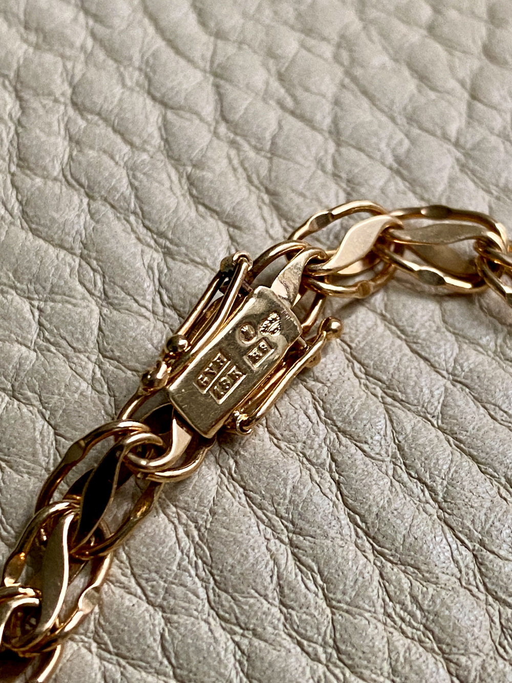 Undulating leaf link bracelet in 18k gold - Swedish vintage 1958 - 7 inch length