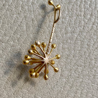 Made in 1969 - 14k gold Dandelion pendant with cultured Pearls - Vintage Finnish with long 28” original curb chain necklace