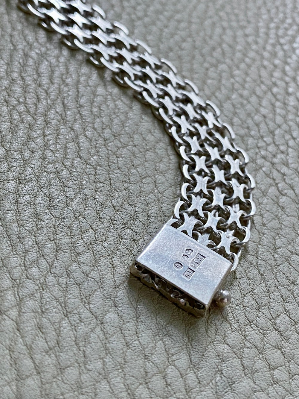 1969 Vintage Sterling Silver x link bracelet - 7.5 inch length