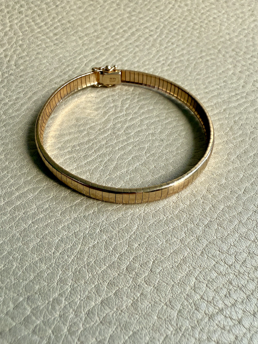 Italian Vintage High Polish Omega Link Bracelet in 14k Gold - 7 inch length
