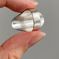 1955 Rare vintage sterling silver large face sewing ring - floral etching - Size 5