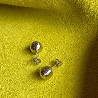 Awesome! Vintage Portuguese 19.2k White Gold Faceted Orb Stud Earrings
