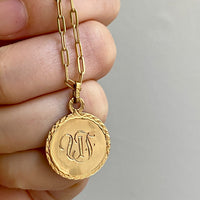 18k gold "UF" initials engraved medallion pendant for necklace - Italian Vintage