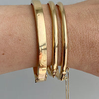Immaculate! 1994 Finnish vintage 14k gold hinged bangle bracelet