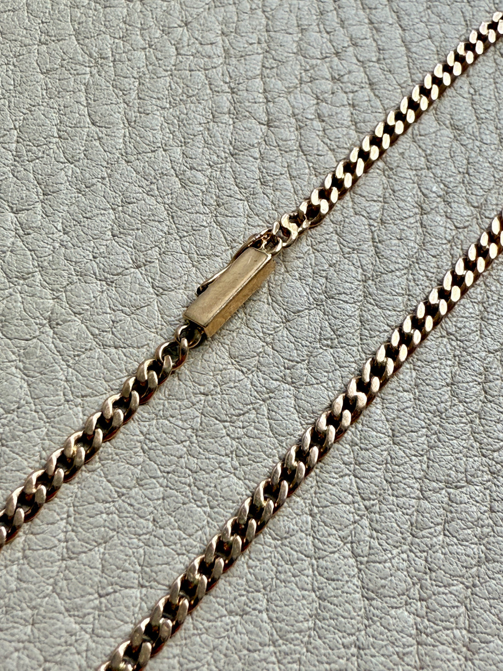 Victorian era 18k gold skinny pressed curb bracelet - 7.3 inch length