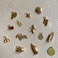 18k gold vintage charm or pendant - Small Puffy Heart