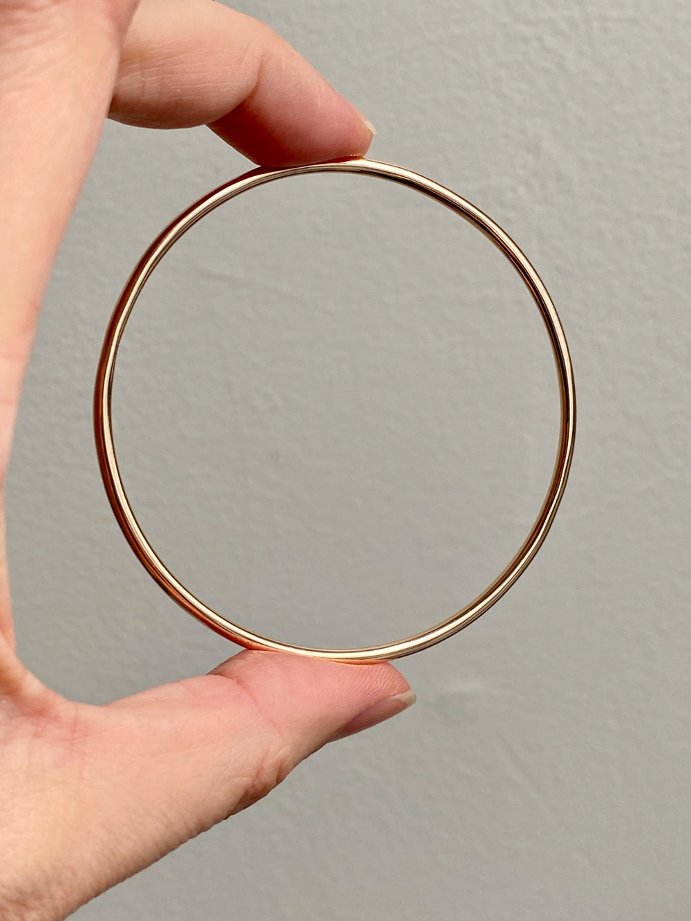 1955 Swedish Vintage 18k Gold Round Circular Solid Bangle - 7.9 inch interior circumference