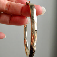 1950s era 18k Gold Hinged Bangle Bracelet – 7.25 Inch Interior Circumference