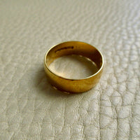 1871 Antique British 18k Gold Domed Band Ring – Size 10