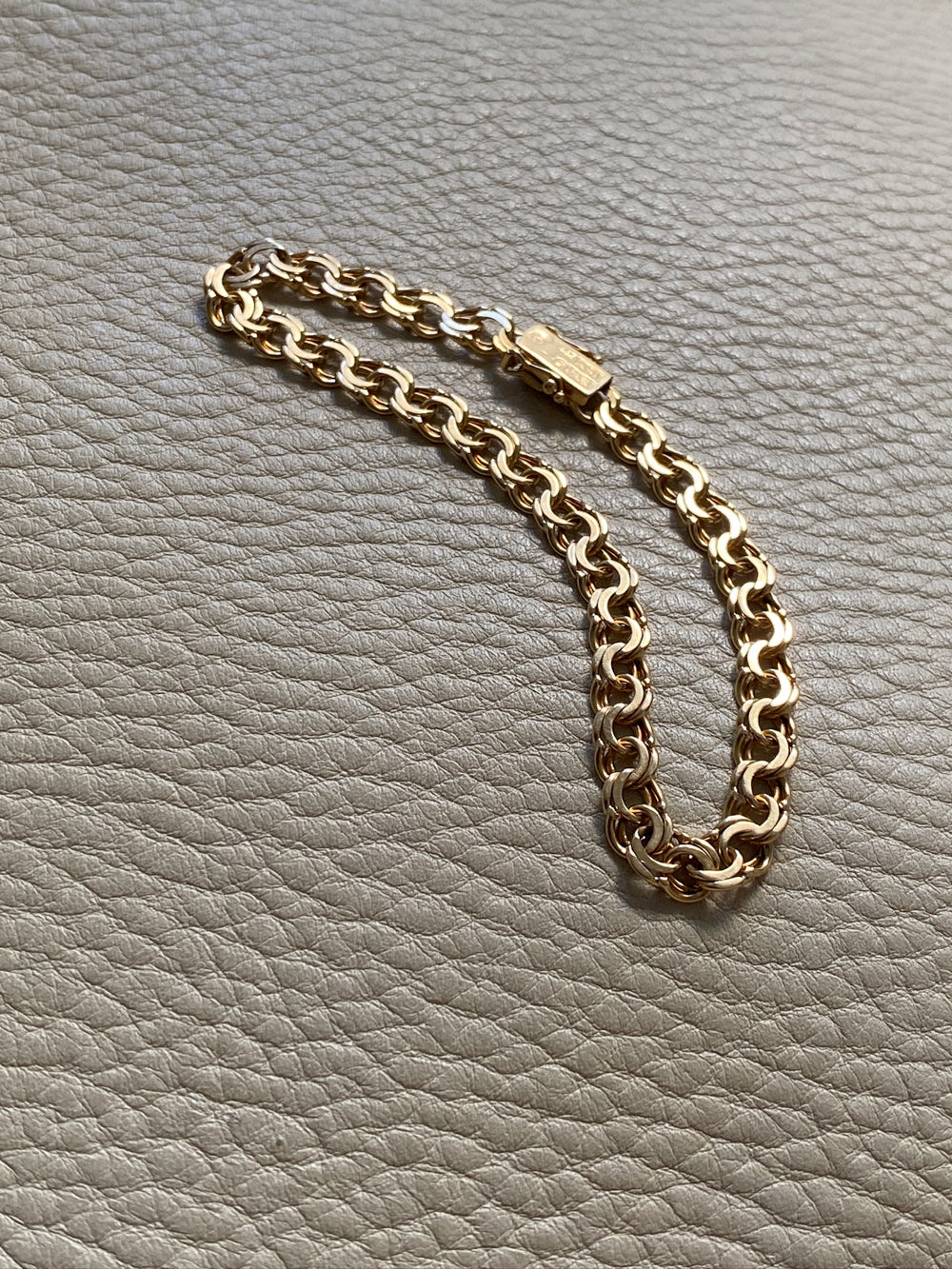 Vintage 1963 Double link solid 18k gold bracelet - 7.5 inch length
