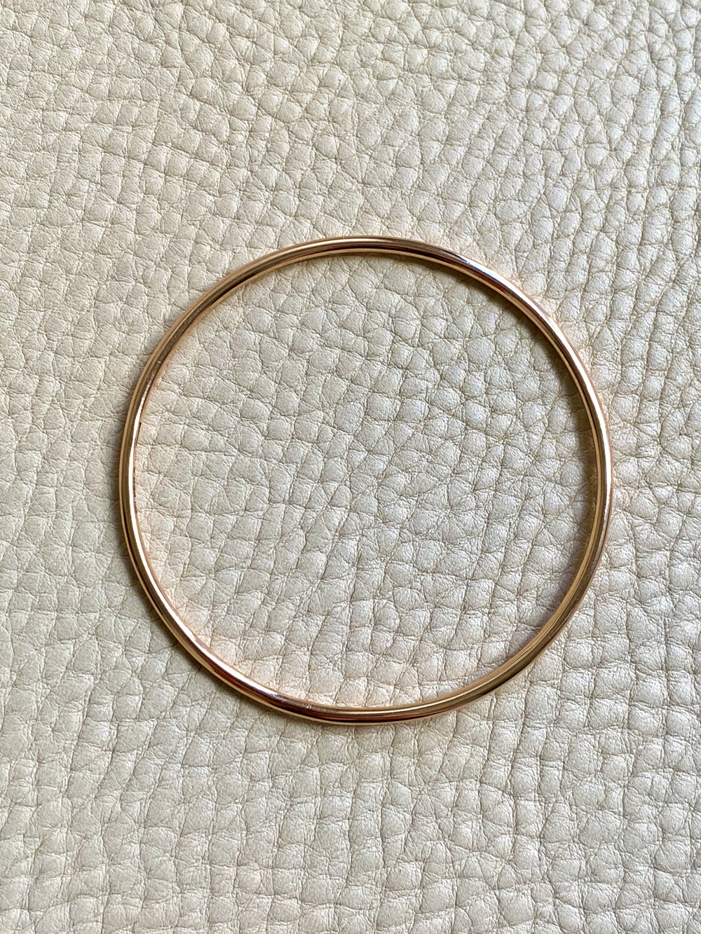1955 Swedish Vintage 18k Gold Round Circular Solid Bangle - 7.9 inch interior circumference