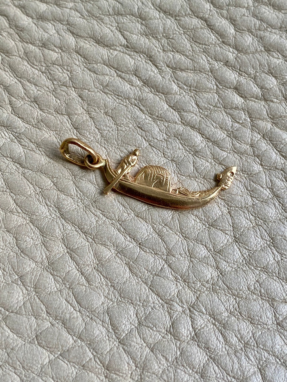 Vintage 18k gold detailed gondola boat pendant or charm