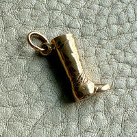18k gold vintage charm or pendant - Equestrian Riding Boot