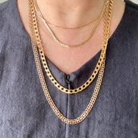 Mid-century era Scandinavian pressed curb link necklace in 18k gold - 16.75 inch length