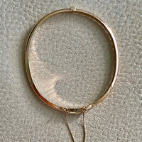 Immaculate! 1994 Finnish vintage 14k gold hinged bangle bracelet