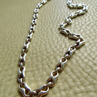 Vintage UK Sterling Silver Puffy Figure-8 Link Necklace 36g – 18 Inch Length