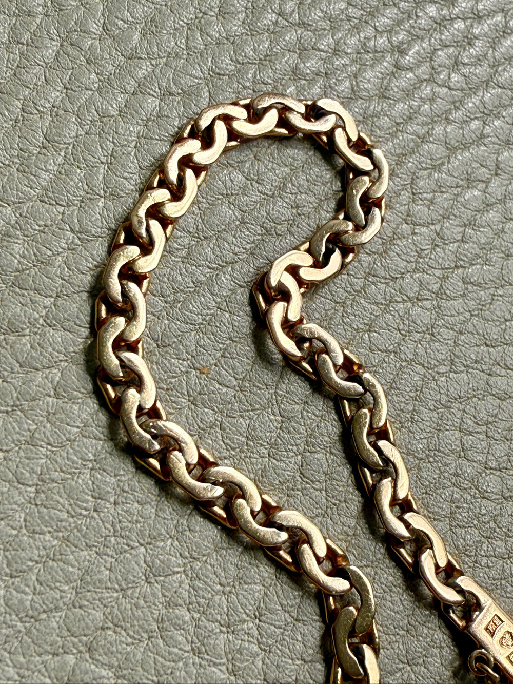 1931 Vintage Swedish Virola Link Bracelet in 18k gold - 7 inch length