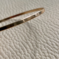 Vintage 18k solid gold bangle - 8 inch interior circumference