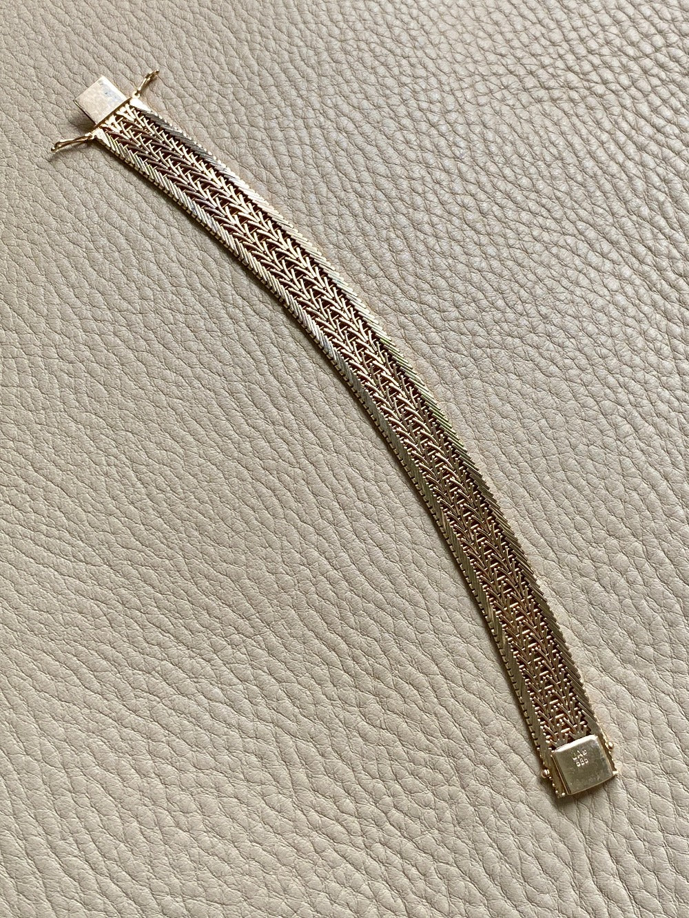 Phenomenal Danish link bracelet in 14k solid gold - by Jørn Arne Backhausen - 6.75 inch length