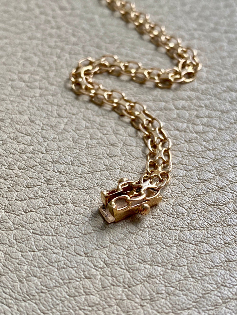 1970 Vintage 18k gold slim x-link bracelet - 7.5 inch length