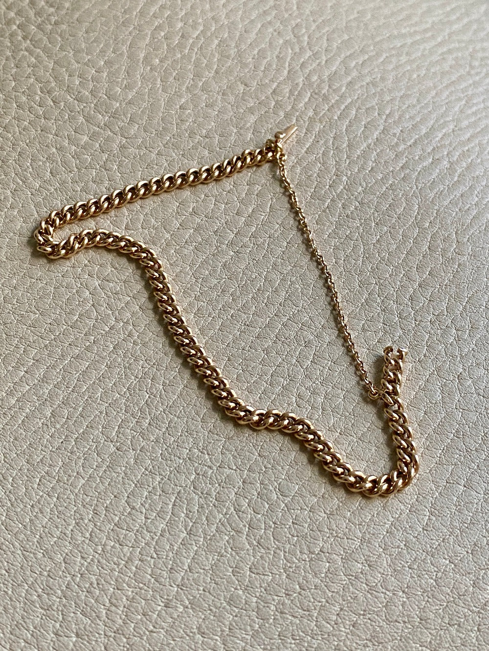 1917 Curb link bracelet in 18k yellow gold - 6.7 inch length