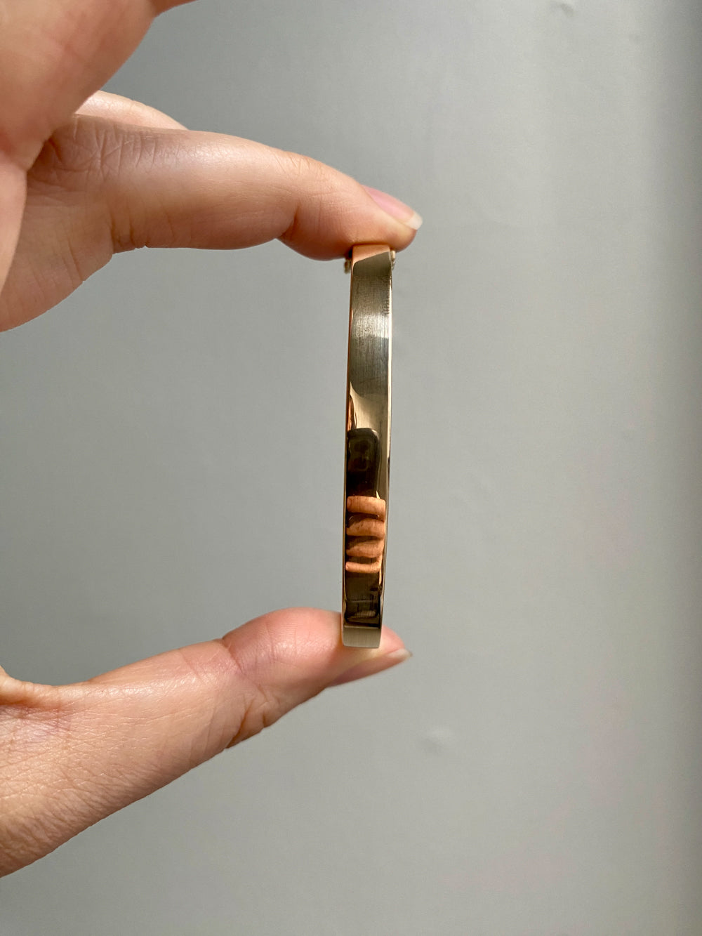 1940s era Modernist Swedish 18k Gold Hinged Bangle - maker Stigbert - 6.8 inch
