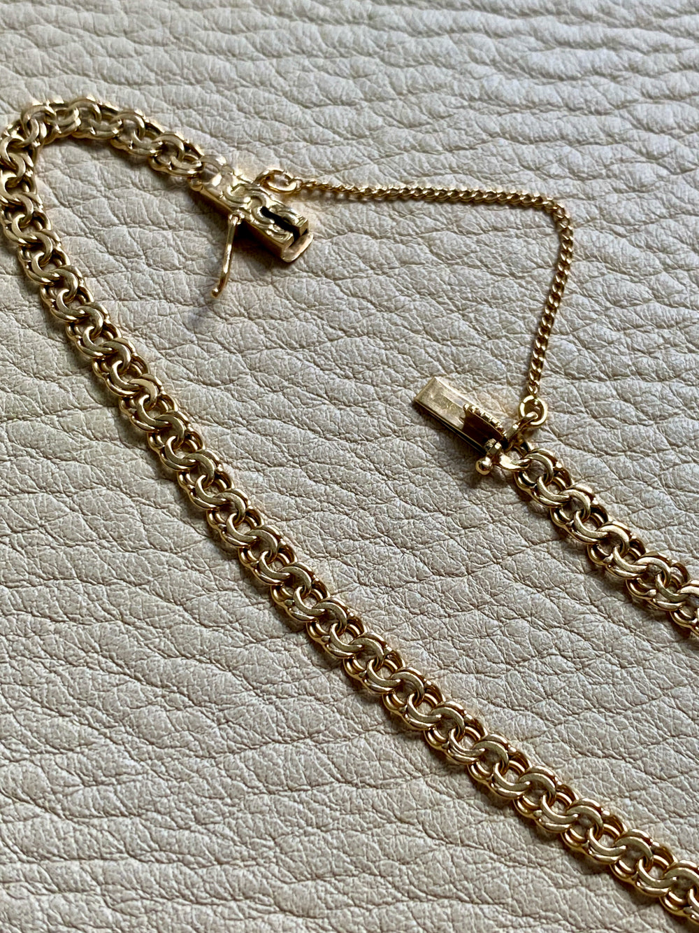 1944 Delicate 18k double-link solid gold bracelet - Göteborg, Sweden - 7.5 inch length