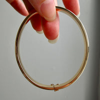 1950s era 18k Gold Hinged Bangle Bracelet – 7.25 Inch Interior Circumference