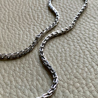 Vintage Italian 18k White Gold V-Link Necklace - 17 inch length