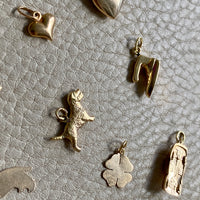18k gold vintage charm or pendant - Small Puffy Heart