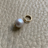 14k gold pearl pendant or charm
