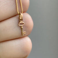 18k gold 1960 Swedish vintage charm or pendant - Skeleton key