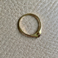 Finnish 18k gold ring with tiny brilliant cut diamond in flower setting- size 5