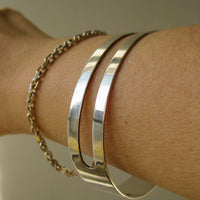 1965 Modernist Finnish silver polished bracelet with oval cutout