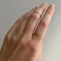 Scandinavian vintage 18k gold ring with botanical patterning- size 9.5