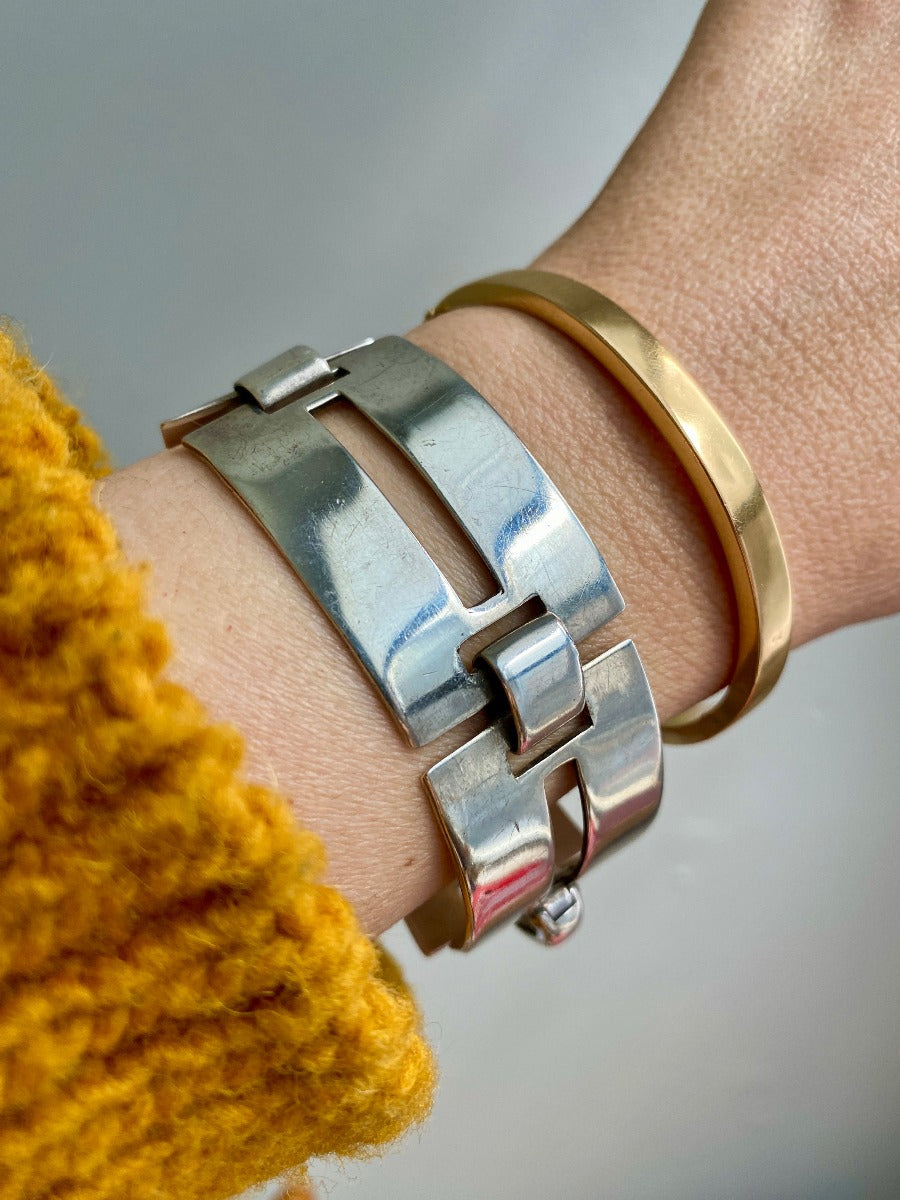18k gold vintage swedish hinged bangle bracelet