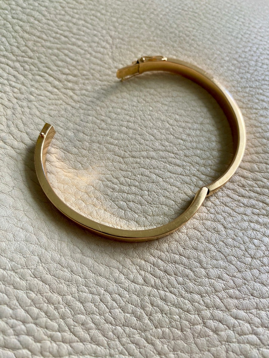 18k gold vintage swedish hinged bangle bracelet